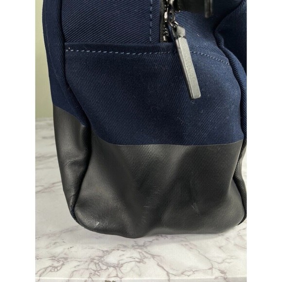 Everlane Twill Weekender Duffle Bag Navy/Back - Picture 6 of 11
